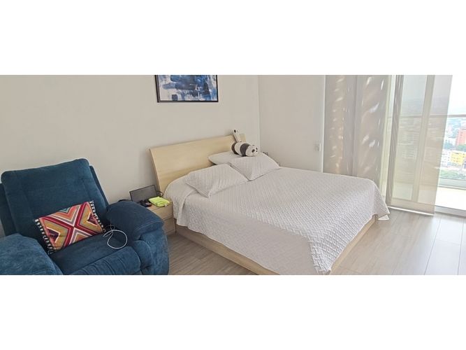 Apartamento de 3 alcobas en venta en Bellavista, Cali, 187 m² · foto 3 de 9