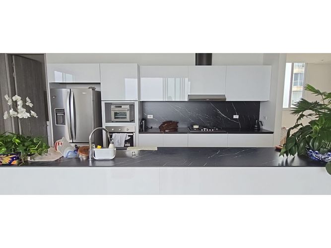 Apartamento de 3 alcobas en venta en Bellavista, Cali, 187 m² · foto 4 de 9