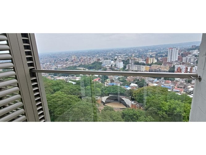 Apartamento de 3 alcobas en venta en Bellavista, Cali, 187 m² · foto 9 de 9
