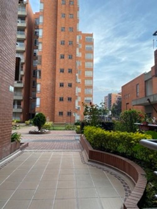 Apartamento de 3 alcobas en venta en Balcones Del Salitre, Bogotá, 106 m² · foto 17 de 21
