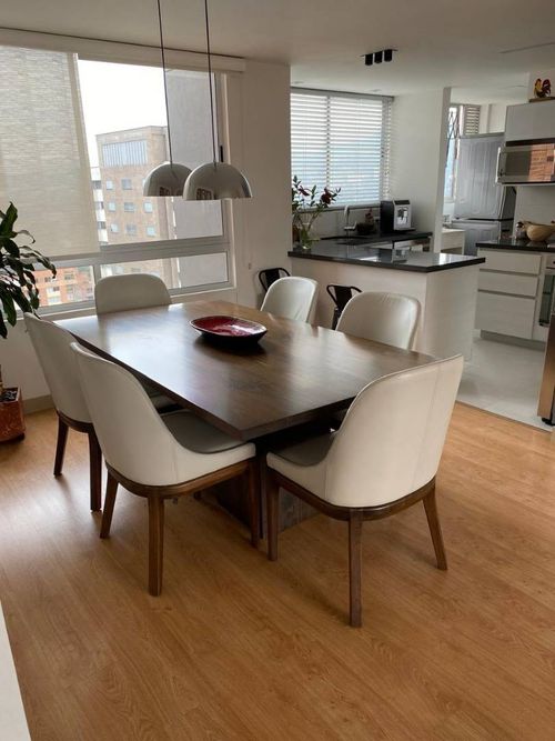 Apartamento de 2 alcobas en arriendo en Castropol, Medellín, 117 m² · foto 4 de 14