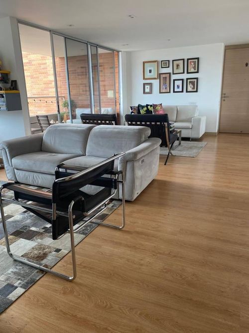 Apartamento de 2 alcobas en arriendo en Castropol, Medellín, 117 m² · foto 6 de 14