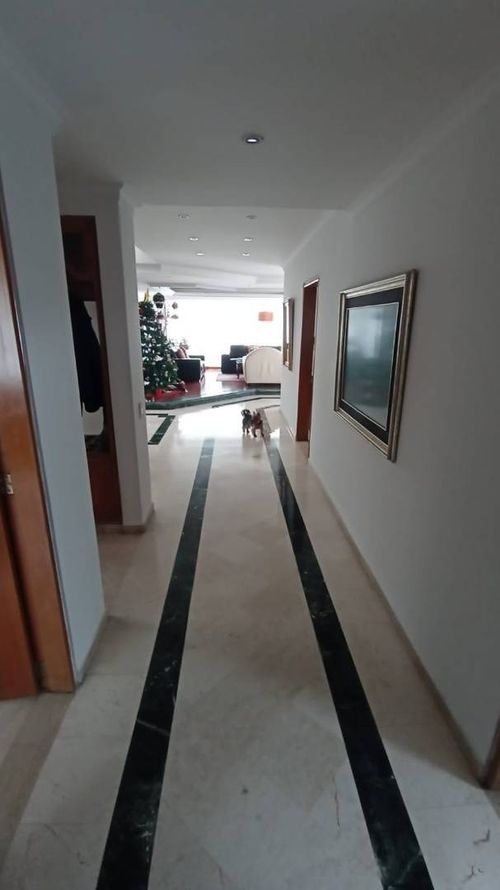 Casa de 3 alcobas en venta en Santa Barbara Alta, Bogotá, 394 m² · foto 2 de 22