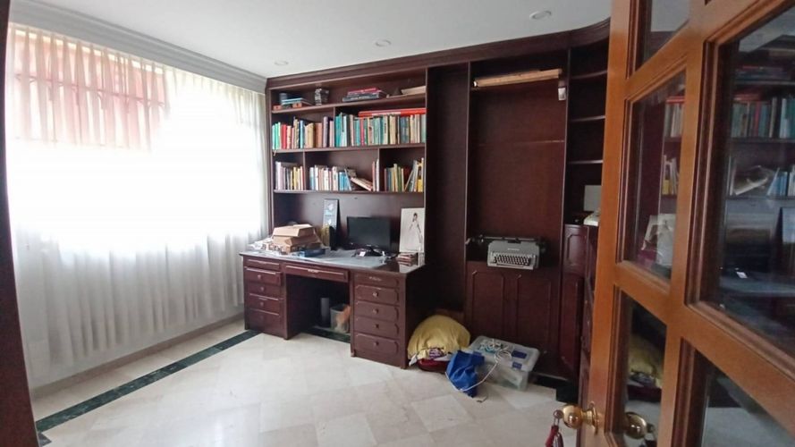 Casa de 3 alcobas en venta en Santa Barbara Alta, Bogotá, 394 m² · foto 3 de 22