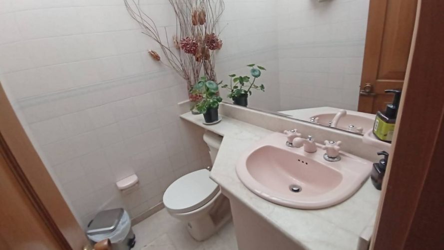 Casa de 3 alcobas en venta en Santa Barbara Alta, Bogotá, 394 m² · foto 4 de 22