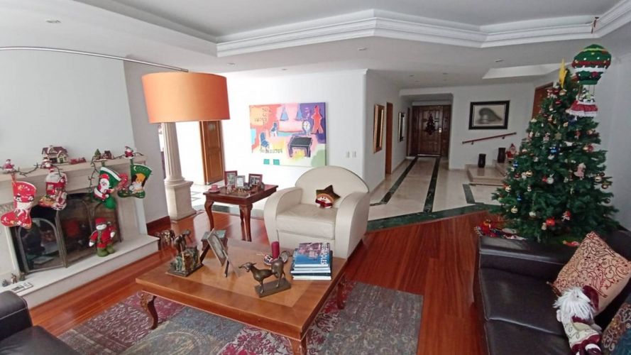 Casa de 3 alcobas en venta en Santa Barbara Alta, Bogotá, 394 m² · foto 17 de 22