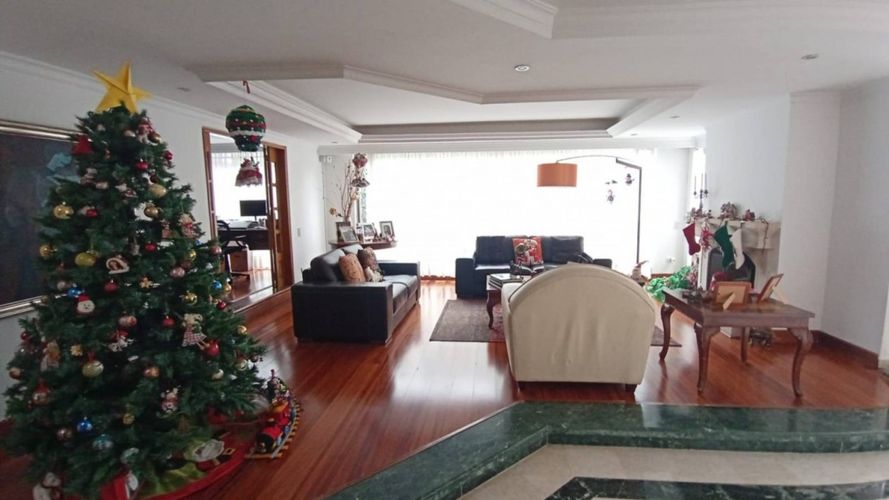 Casa de 3 alcobas en venta en Santa Barbara Alta, Bogotá, 394 m² · foto 18 de 22