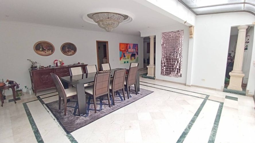 Casa de 3 alcobas en venta en Santa Barbara Alta, Bogotá, 394 m² · foto 21 de 22