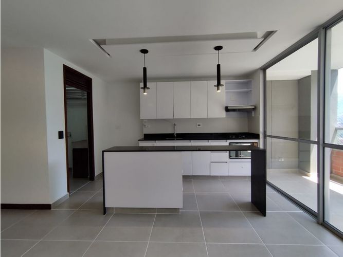 Apartamento en venta en La Cuenca, Envigado · foto 4 de 17