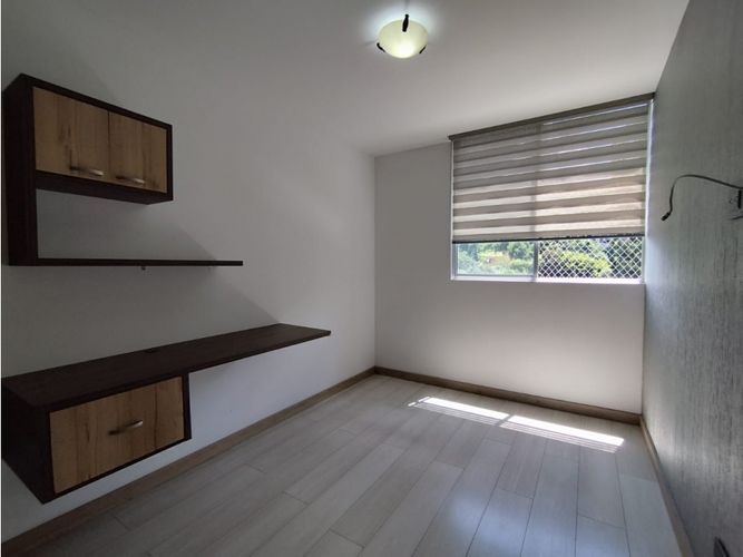 Apartamento en venta en La Cuenca, Envigado · foto 9 de 17