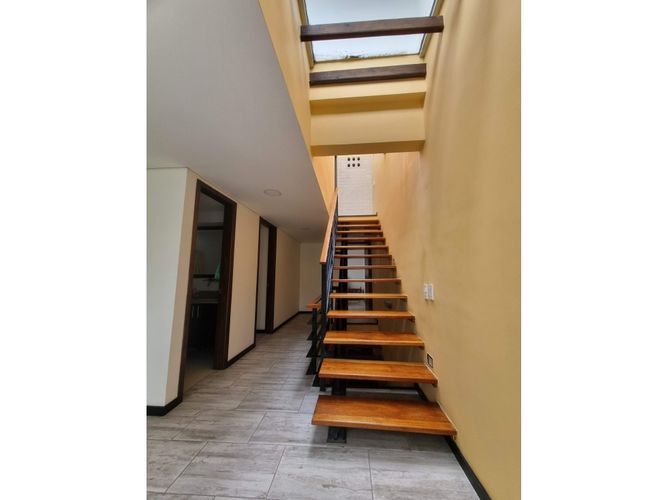 Casa de 3 alcobas en venta en Suramerica, La Estrella, 198 m² · foto 15 de 24