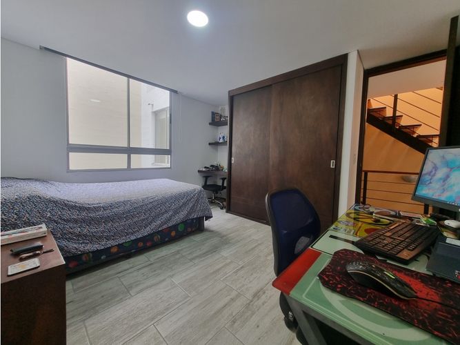 Casa de 3 alcobas en venta en Suramerica, La Estrella, 198 m² · foto 22 de 24