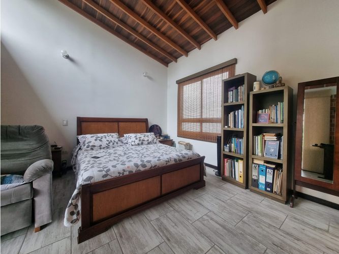 Casa de 3 alcobas en venta en Suramerica, La Estrella, 198 m² · foto 16 de 24