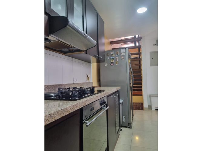 Casa de 3 alcobas en venta en Suramerica, La Estrella, 198 m² · foto 7 de 24