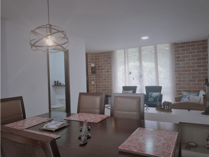 Casa de 3 alcobas en venta en Suramerica, La Estrella, 198 m² · foto 10 de 24