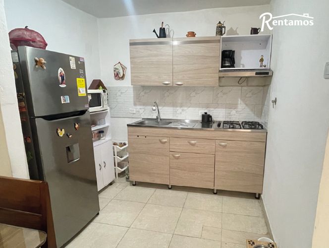 Casa de 4 alcobas en venta en Boston, Medellín, 138 m² · foto 2 de 18