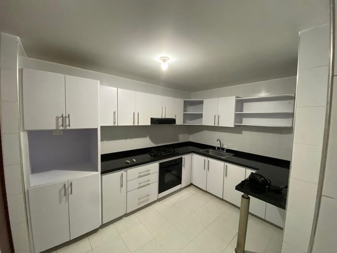 Apartamento de 3 alcobas en venta en Balcones Del Salitre, Bogotá, 106 m² · foto 2 de 21