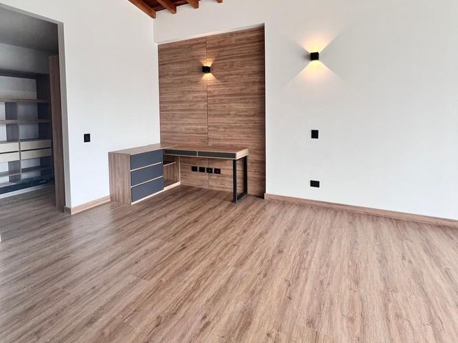 Casa de 4 alcobas en venta en Llano Grande, Rionegro, 253 m² · foto 12 de 17