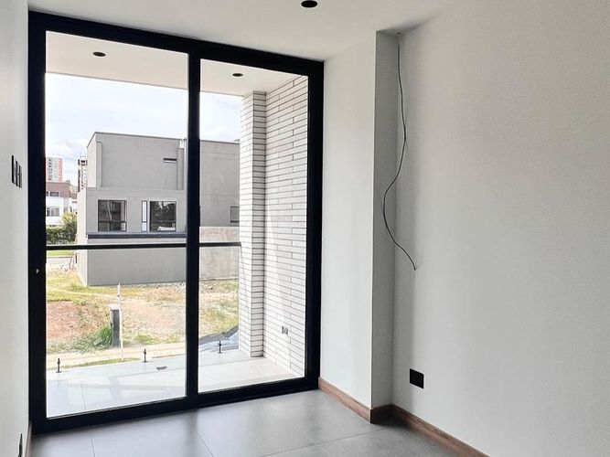 Casa de 4 alcobas en venta en Llano Grande, Rionegro, 253 m² · foto 6 de 17