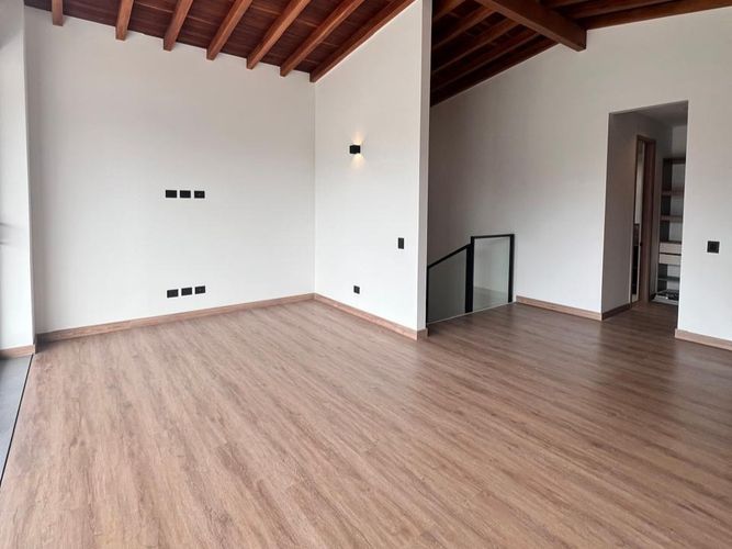 Casa de 4 alcobas en venta en Llano Grande, Rionegro, 253 m² · foto 11 de 17