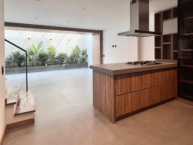 Casa de 4 alcobas en venta en Llano Grande, Rionegro, 253 m² · foto 4 de 17