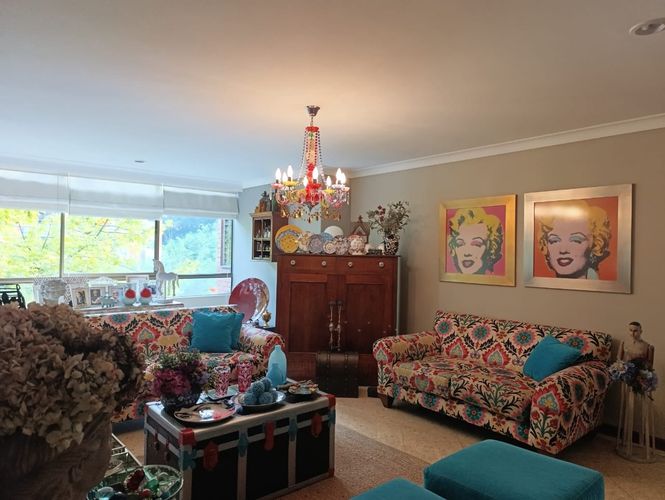 Apartamento de 3 alcobas en venta en El Poblado, Medellín, 165 m² · foto 1 de 18