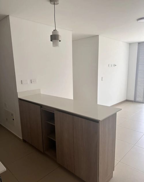 Apartamento de 2 alcobas en venta en Rodeo Alto, Itagüí, 57 m² · foto 2 de 24