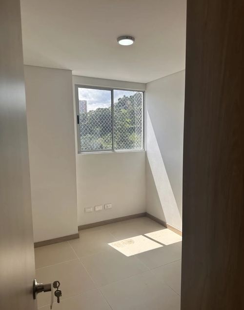 Apartamento de 2 alcobas en venta en Rodeo Alto, Itagüí, 57 m² · foto 10 de 24