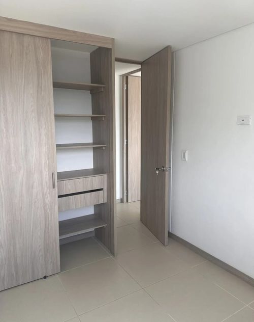 Apartamento de 2 alcobas en venta en Rodeo Alto, Itagüí, 57 m² · foto 13 de 24