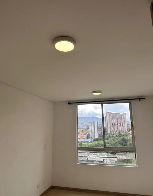 Apartamento de 2 alcobas en venta en Rodeo Alto, Itagüí, 57 m² · foto 14 de 24