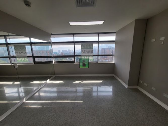Consultorio en arriendo en Patio Bonito, Medellín, 38 m² · foto 5 de 11