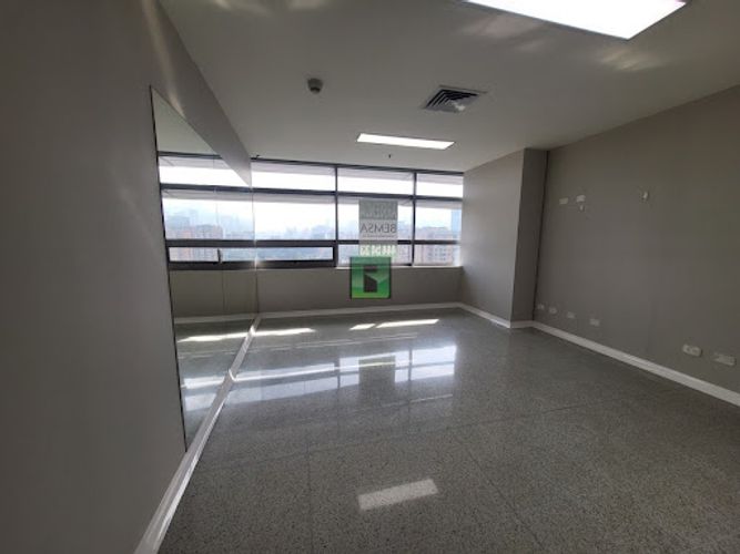 Consultorio en arriendo en Patio Bonito, Medellín, 38 m² · foto 8 de 11