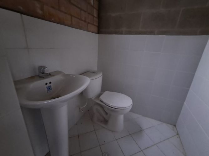Local en arriendo en La Ferreira, La Estrella, 47 m² · foto 8 de 9