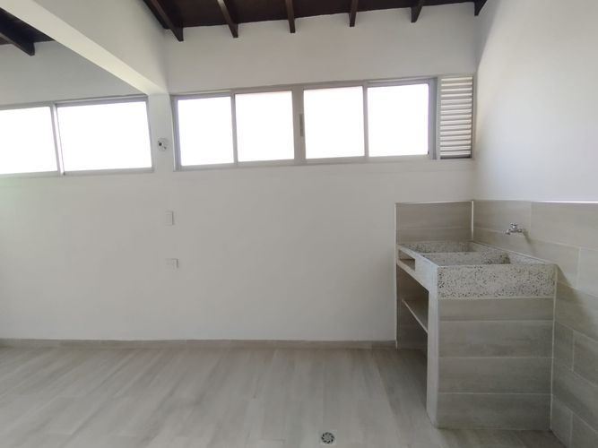 Apartamento de 3 alcobas en arriendo en El Poblado, Medellín, 148 m² · foto 14 de 20