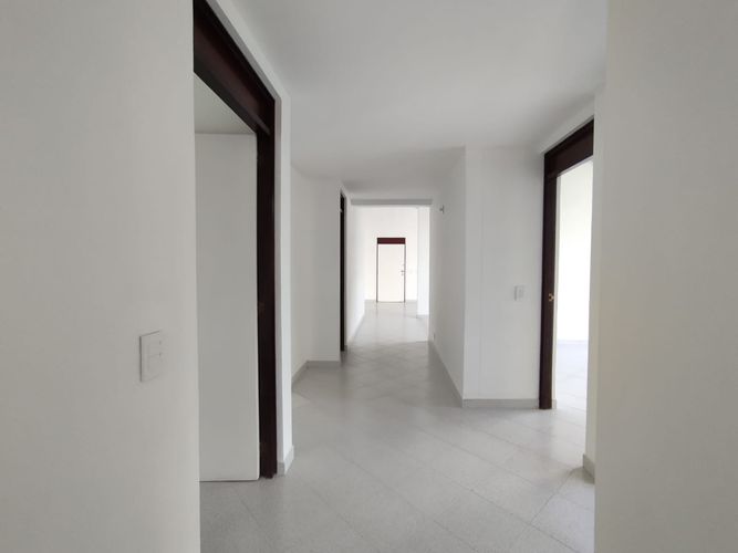 Apartamento de 3 alcobas en arriendo en El Poblado, Medellín, 148 m² · foto 16 de 20