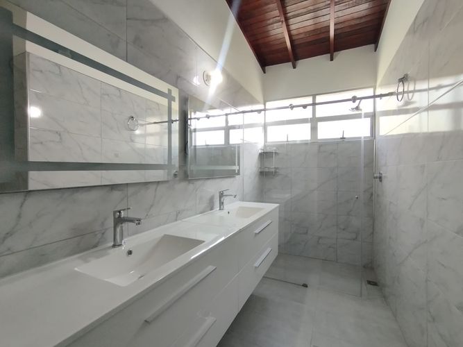 Apartamento de 3 alcobas en arriendo en El Poblado, Medellín, 148 m² · foto 19 de 20