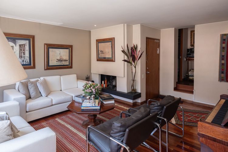 Apartamento de 3 alcobas en venta en El Nogal, Bogotá, 133 m² · foto 2 de 24