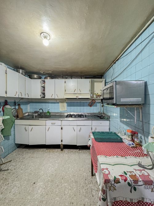 Casa de 12 alcobas en venta en La Trinidad, Bogotá, 540 m² · foto 5 de 10
