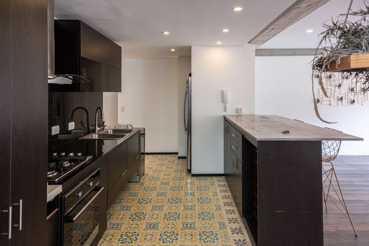 Apartamento de 2 alcobas en venta en Los Rosales, Bogotá, 170 m² · foto 10 de 17