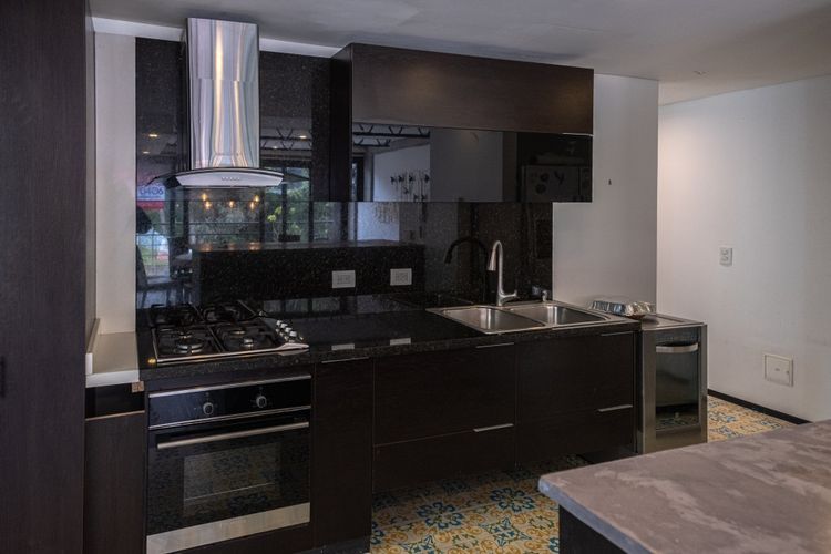 Apartamento de 2 alcobas en venta en Los Rosales, Bogotá, 170 m² · foto 11 de 17