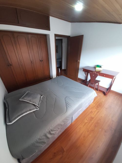 Casa de 4 alcobas en venta en Los Rosales, Bogotá, 375 m² · foto 11 de 23