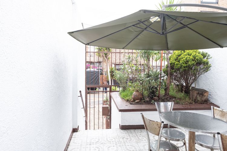 Casa de 5 alcobas en venta en El Contador, Bogotá, 210 m² · foto 4 de 22