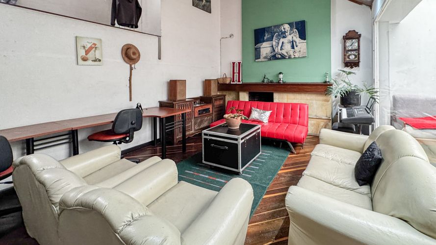 Casa de 5 alcobas en venta en El Contador, Bogotá, 210 m² · foto 10 de 22