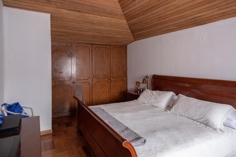 Casa de 5 alcobas en venta en Santa Barbara Central, Bogotá, 337 m² · foto 21 de 23
