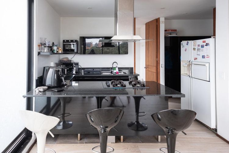 Apartamento de 2 alcobas en venta en El Virrey, Bogotá, 160 m² · foto 7 de 24