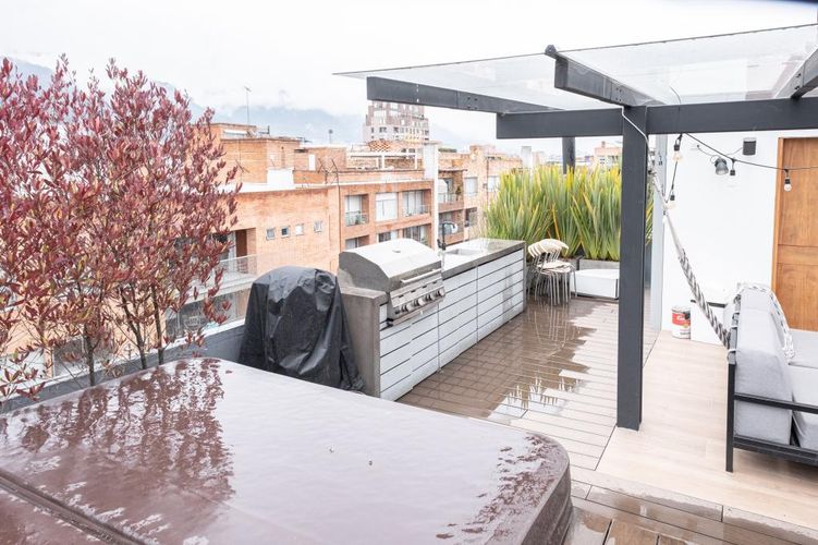 Apartamento de 2 alcobas en venta en El Virrey, Bogotá, 160 m² · foto 23 de 24