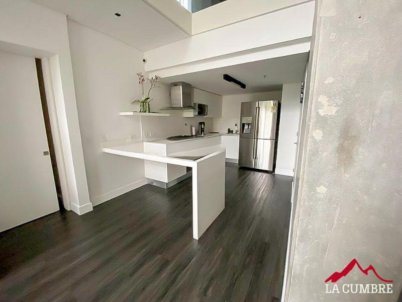 Apartamento en arriendo en Los Balsos, Medellín · foto 3 de 9