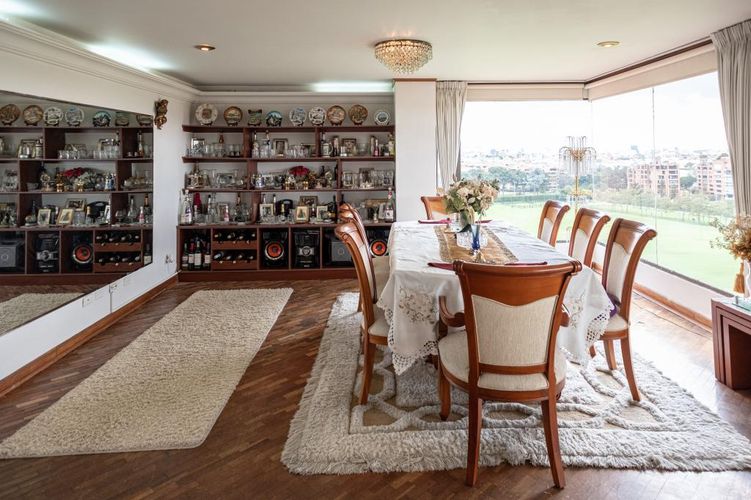 Apartamento de 4 alcobas en venta en La Carolina, Bogotá, 346 m² · foto 6 de 23