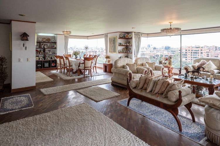 Apartamento de 4 alcobas en venta en La Carolina, Bogotá, 346 m² · foto 7 de 23