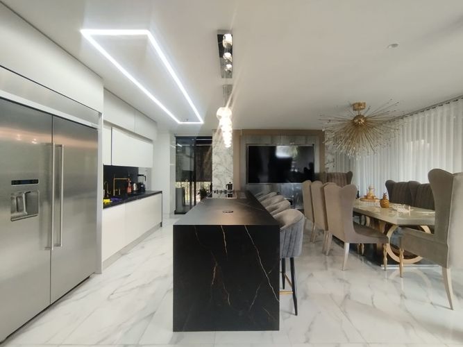 Apartamento de 3 alcobas en arriendo en El Poblado, Medellín, 250 m² · foto 12 de 16